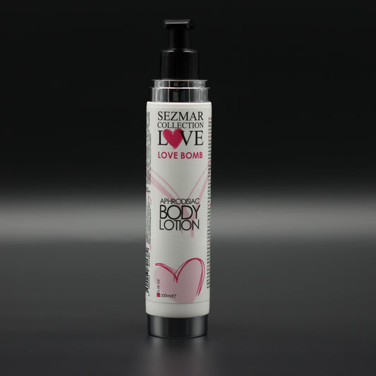 ❤️ Love Bomb – Sinnliche Körpermilch mit aphrodisierender Wirkung (200 ml)
Duft: Verführerisch warm mit Vanille, Ylang-Ylang &amp; Bittermandel